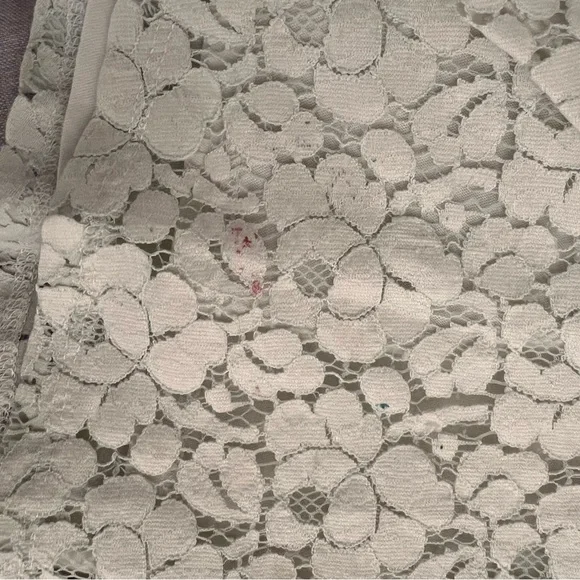 Joe Fresh Kids Enfants (6-7) Small Peplum White Lace Blouse - Picture 8 of 8